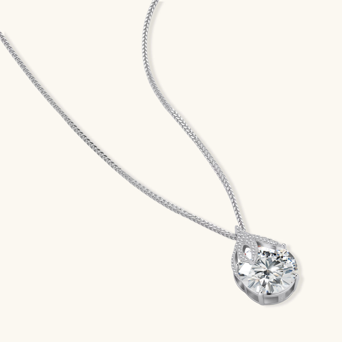 Collier Éclat de Moissanite — détail du bijou