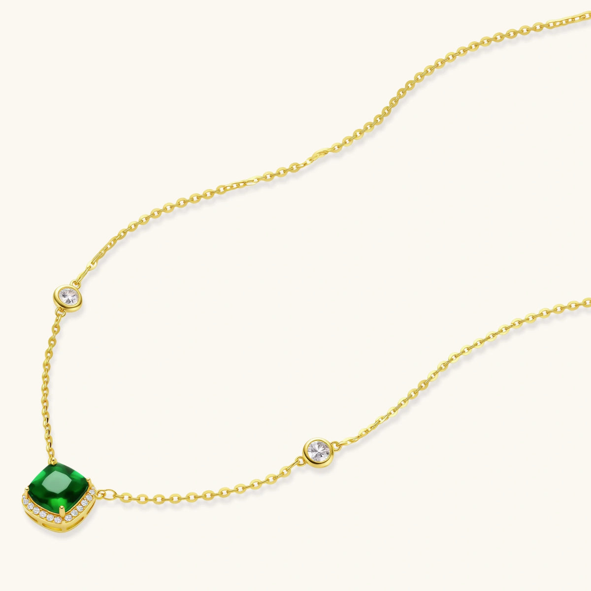 Collier Vert Émeraude — détail du bijou